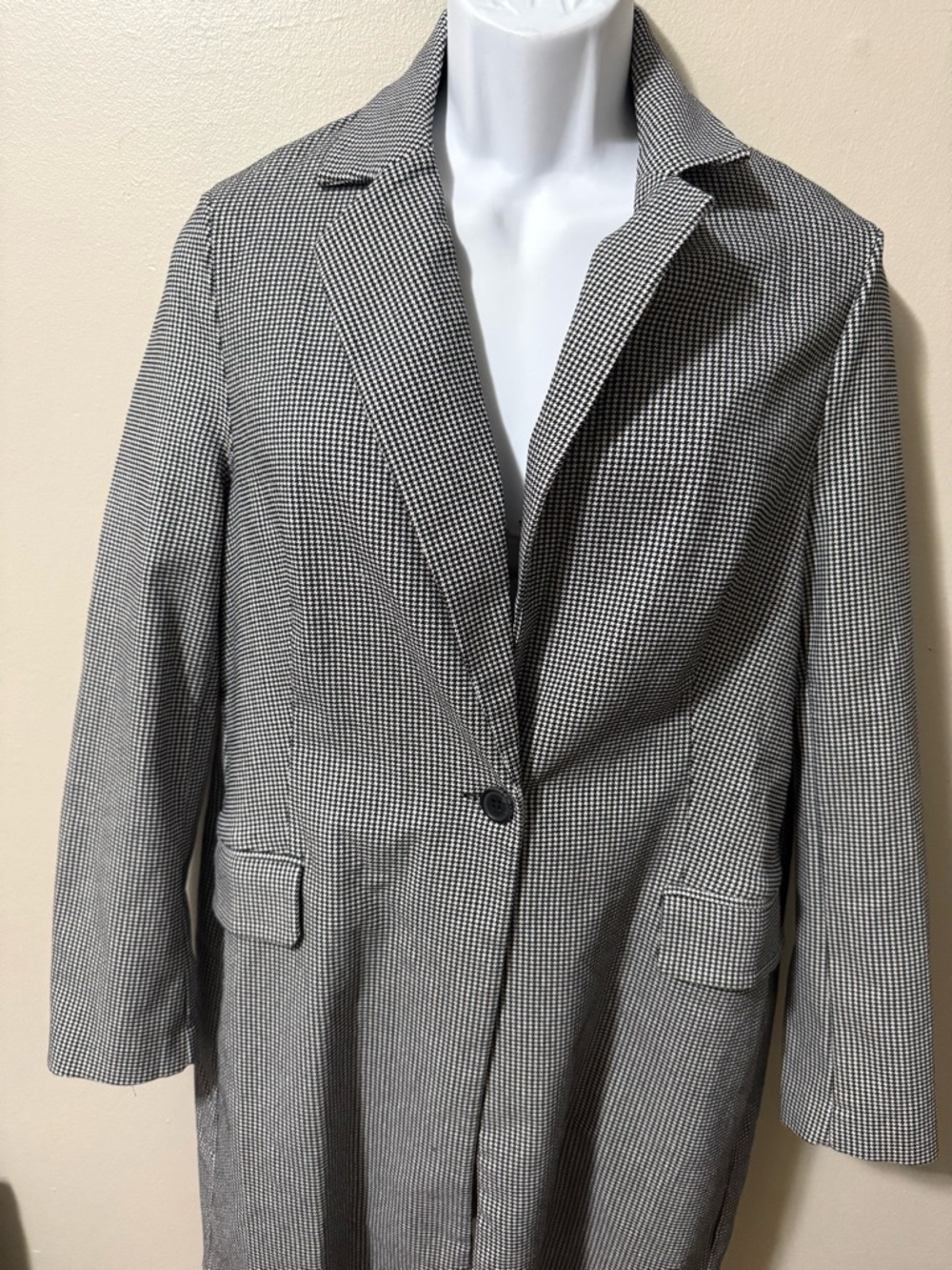 Adrianna Papell Black and White Houndstooth Jacket - Picture 5 of 8